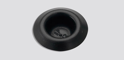 1/2in Plug Recessed black Plastic