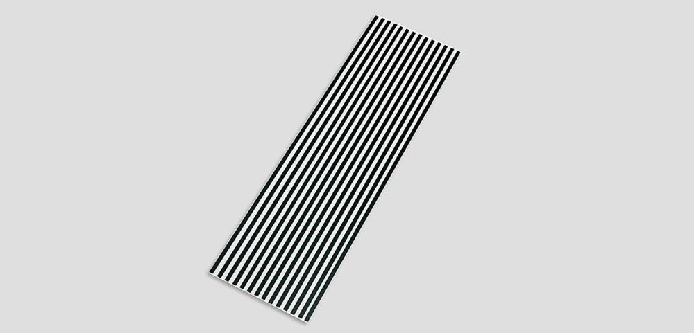 20in striped lens cover black & white